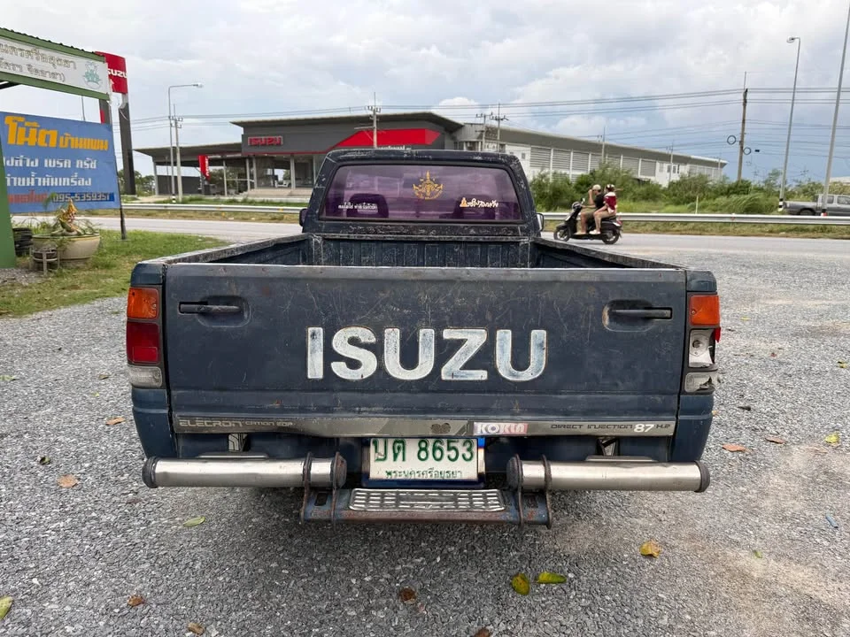 1997 Isuzu TFR III 3
