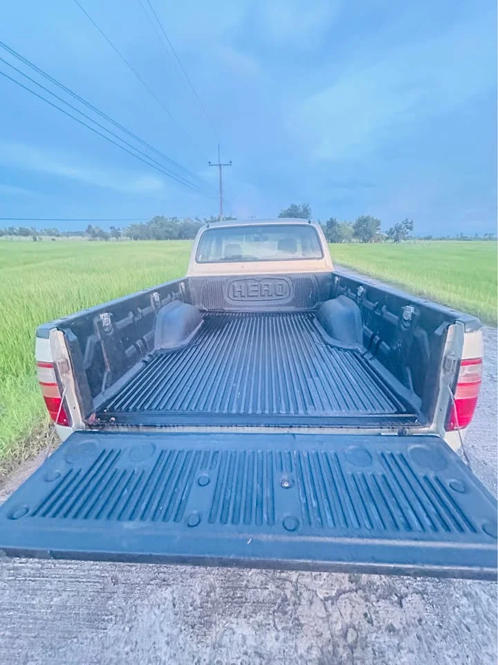 2002 Toyota Hilux Tiger VI 3