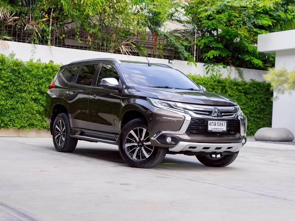 2015 Mitsubishi Pajero Sport III 2