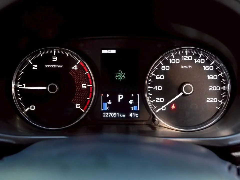 2015 Mitsubishi Pajero Sport III 3