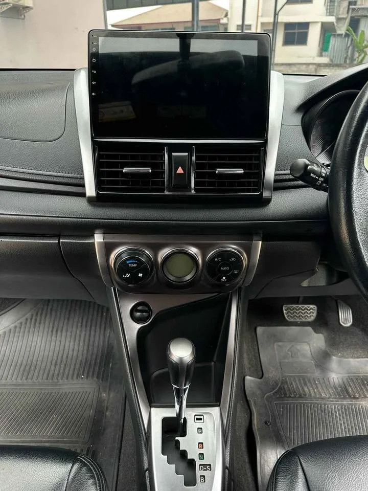 2015 Toyota Yaris III 3