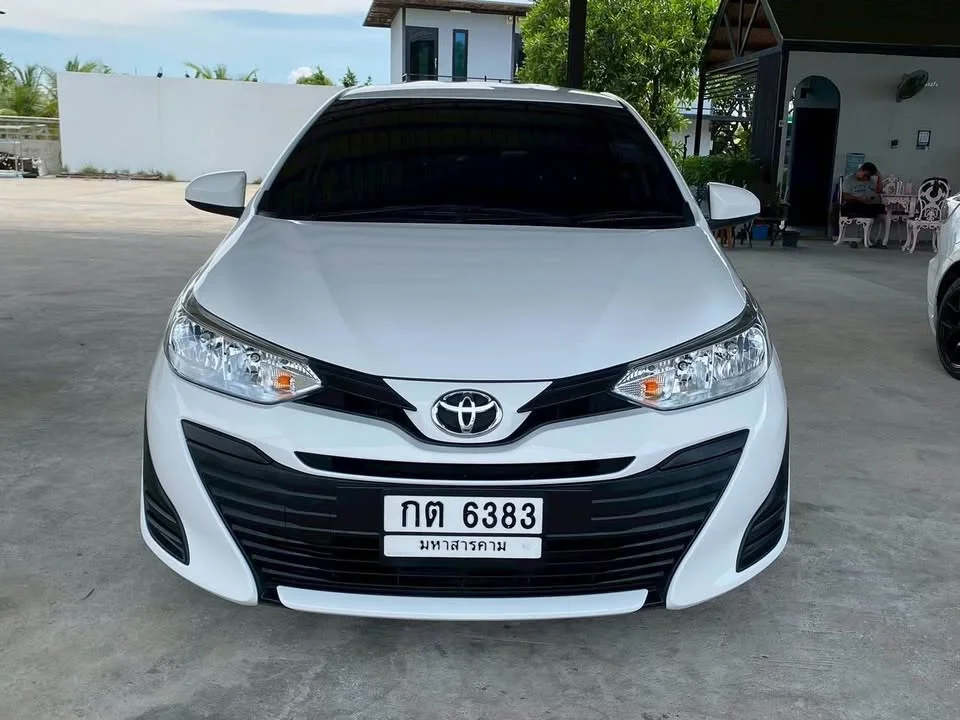 2017 Toyota Yaris ATIV III 2