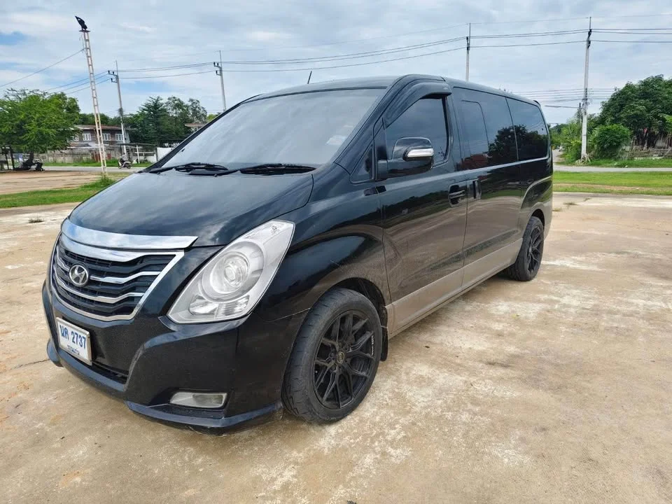 2012 Hyundai H-1 II 2