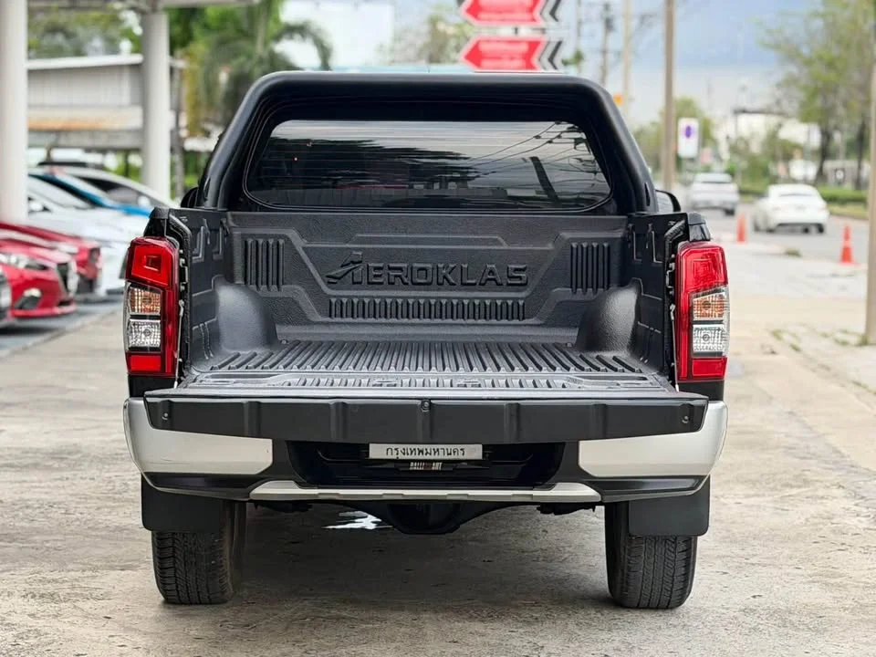 2020 Mitsubishi Triton V 2