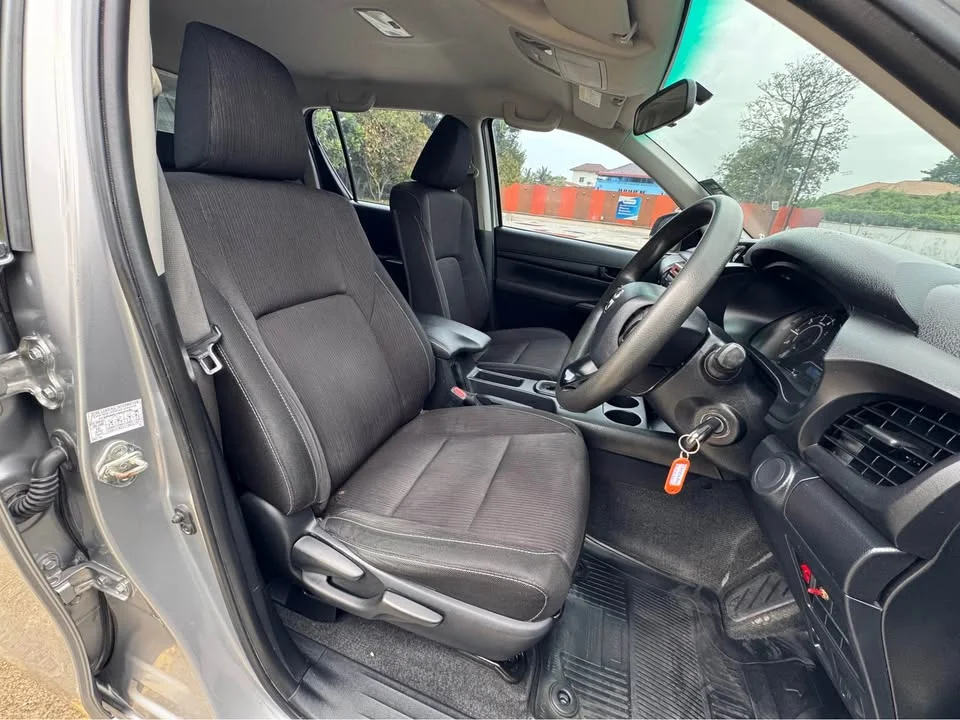 2019 Toyota Hilux VIII 3