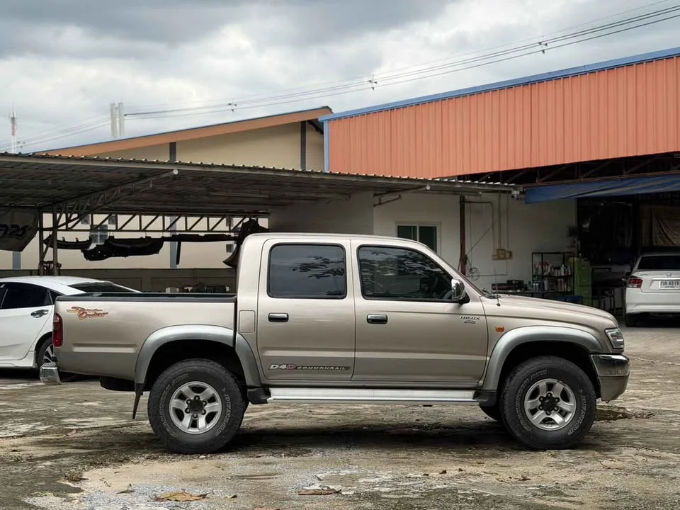 2003 Toyota Hilux Tiger VI 2
