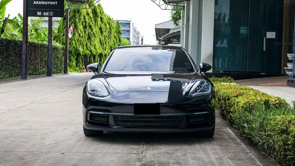 2018 Porsche Panamera II 2