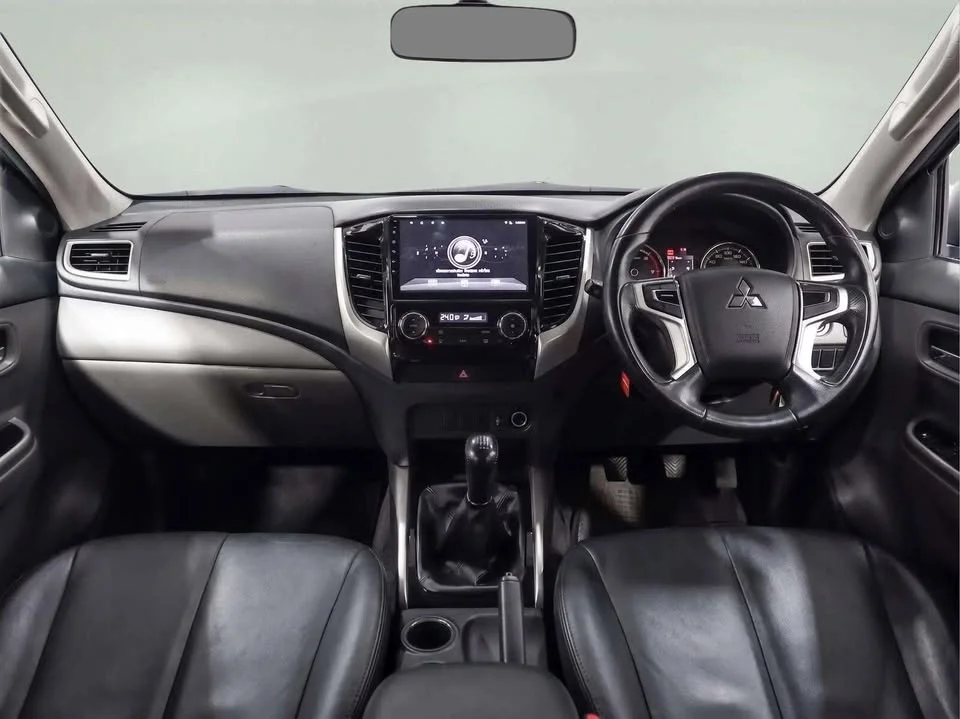 2017 Mitsubishi Triton V 2
