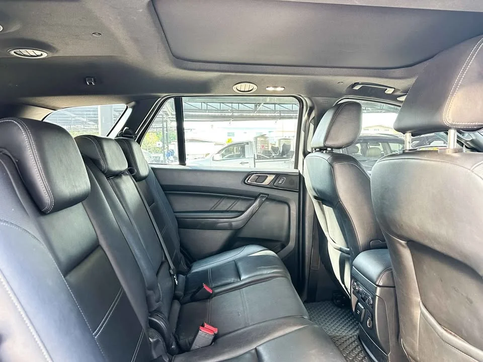 2019 Ford Everest II 2