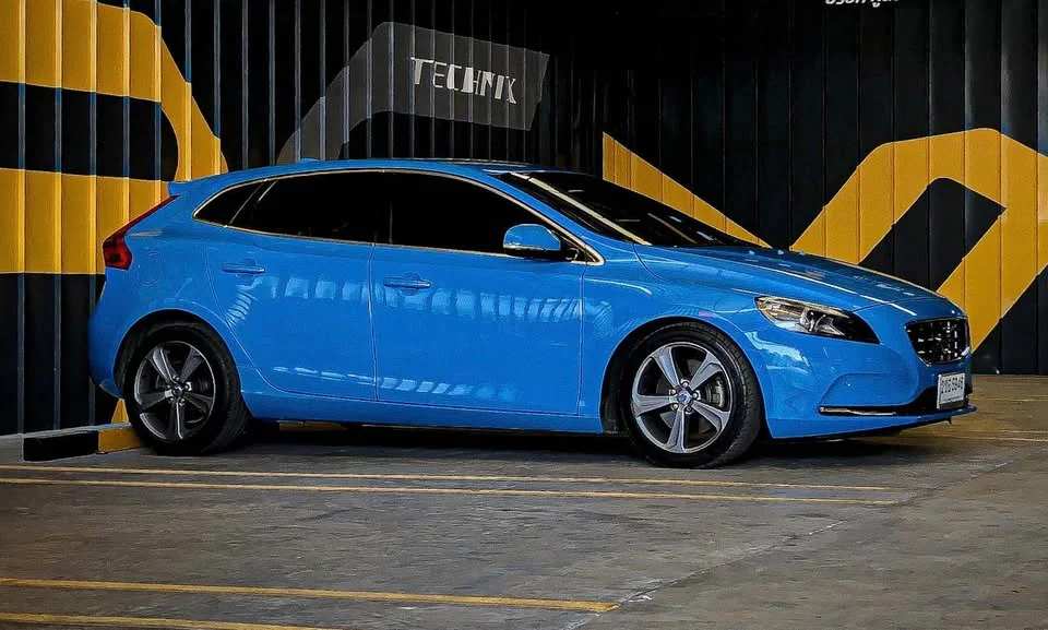 2015 Volvo V40 II 2