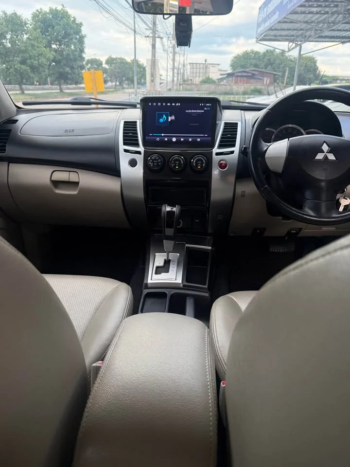2010 Mitsubishi Pajero Sport II 2