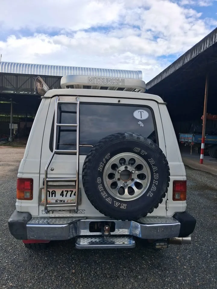 1994 Mitsubishi Pajero I 3