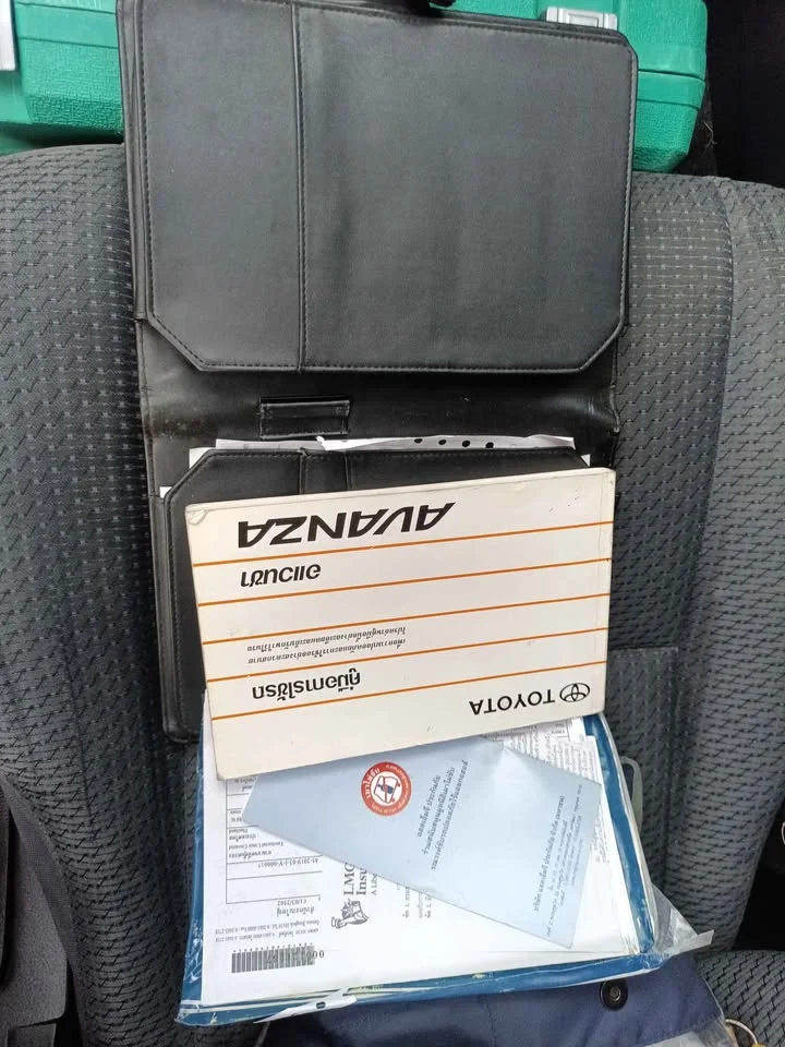 2004 Toyota Avanza I 2