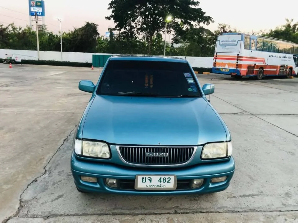 2002 Isuzu Faster Dragon Eyes III 2
