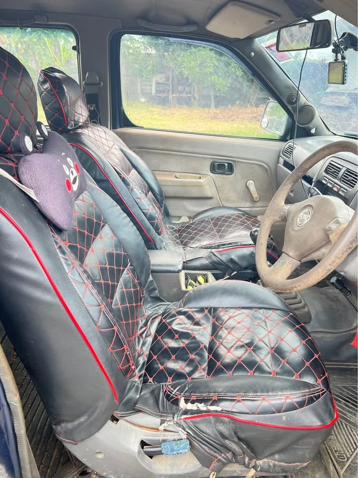 2001 Nissan Frontier I 2