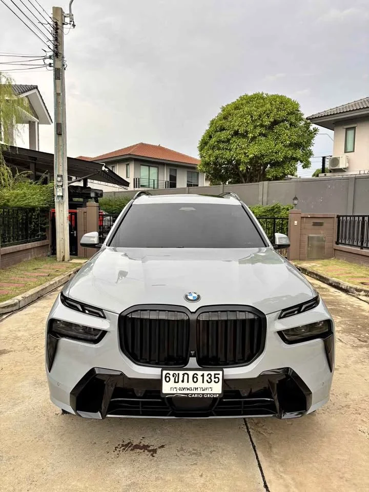 BMW X7 G07 3