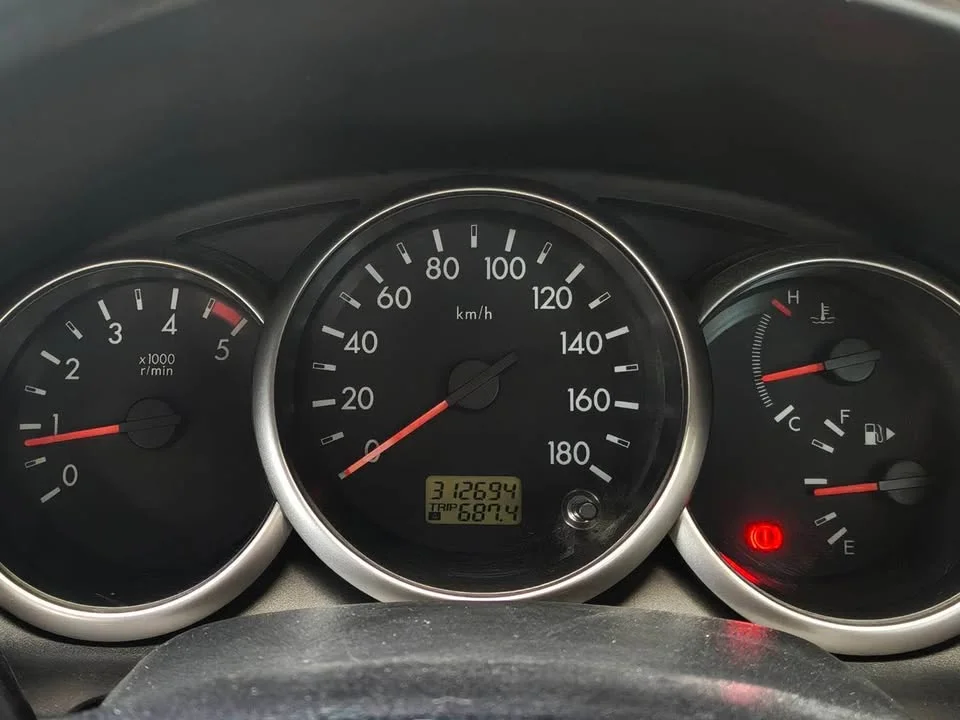 2011 Mazda BT-Series I 2