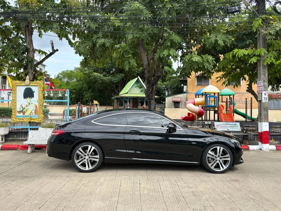 2016 Benz C-Class C205 3