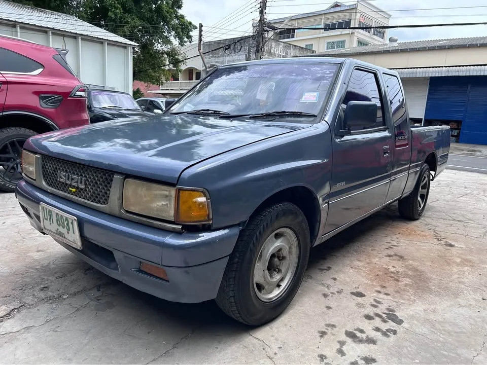 1993 Isuzu TFR III 2