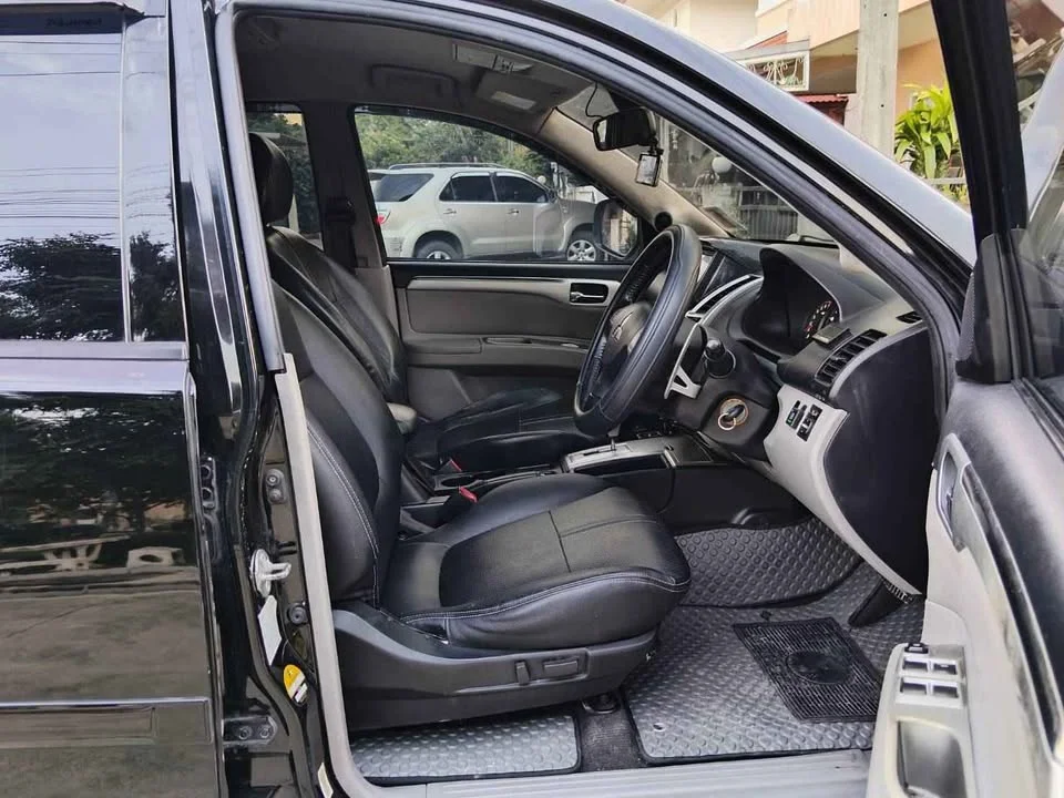 2012 Mitsubishi Pajero Sport II 3