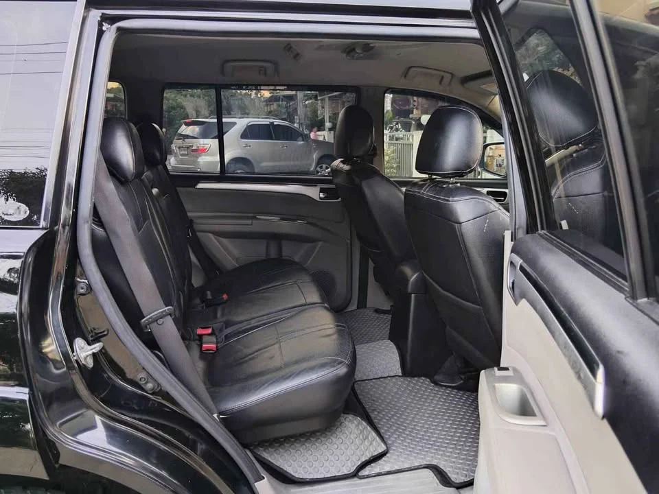 2012 Mitsubishi Pajero Sport II 2