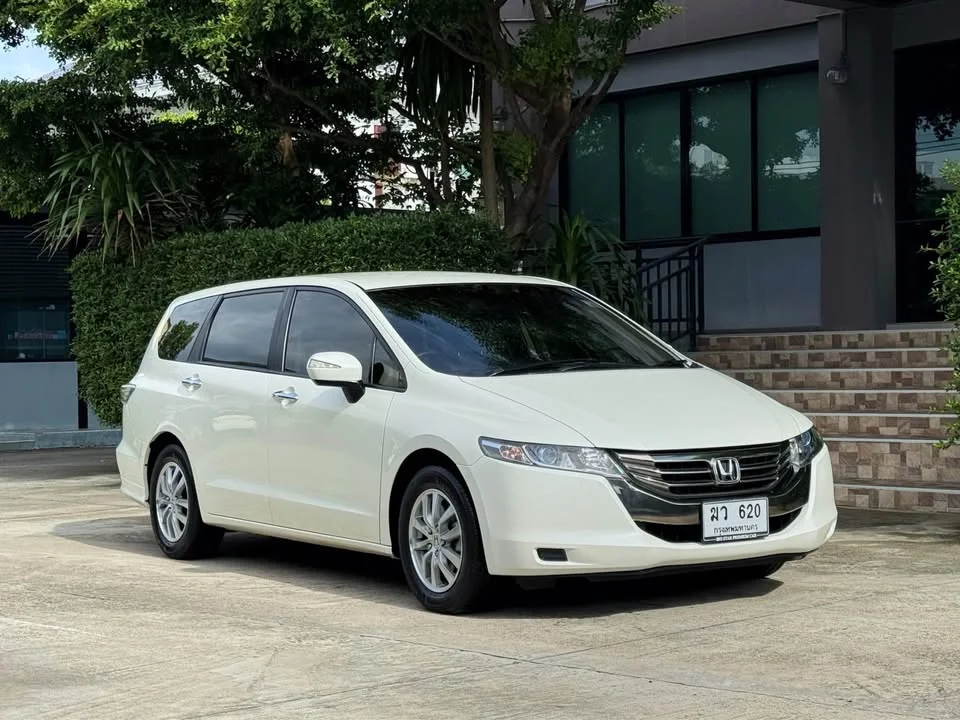2013 Honda Odyssey IV 2