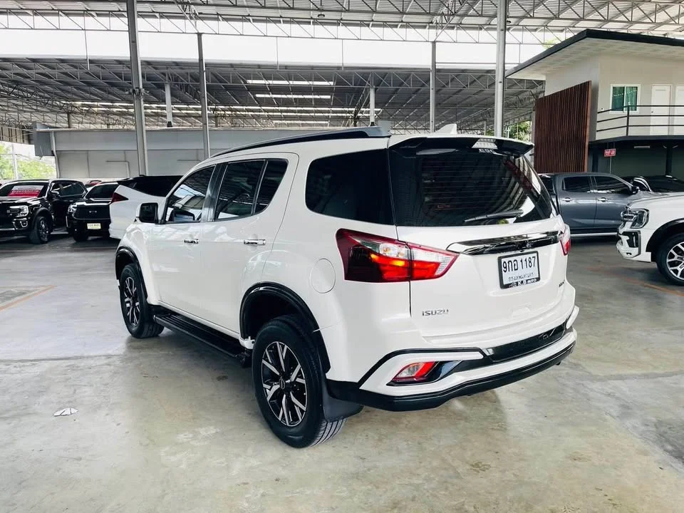 2020 Isuzu MU-X I 2
