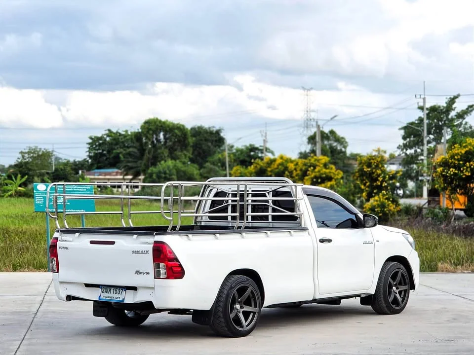 2018 Toyota Hilux VIII 2