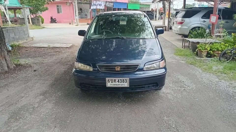 1997 Honda Odyssey I 3