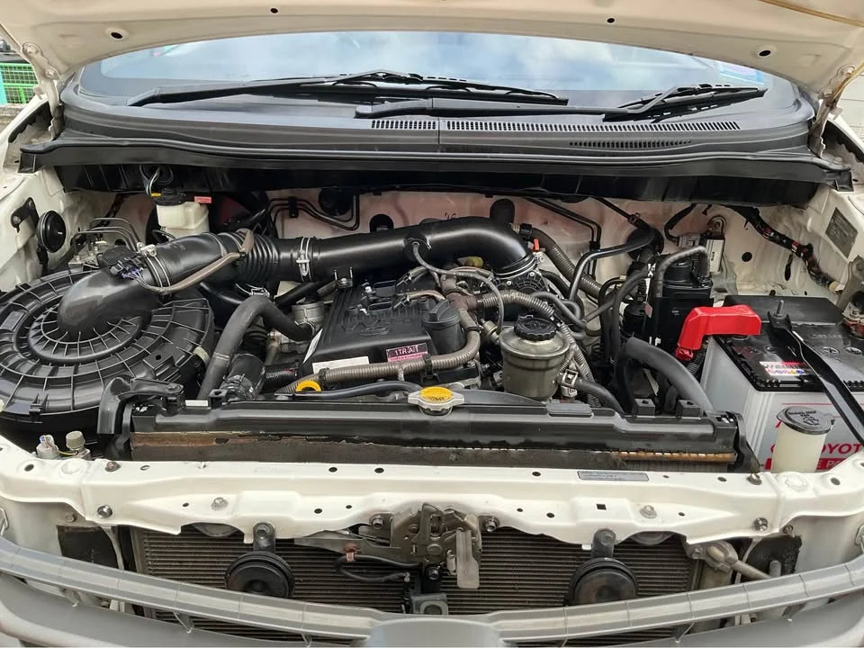 2013 Toyota Innova I 3