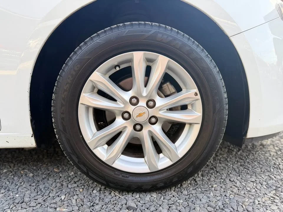 2015 Chevrolet Cruze I 2