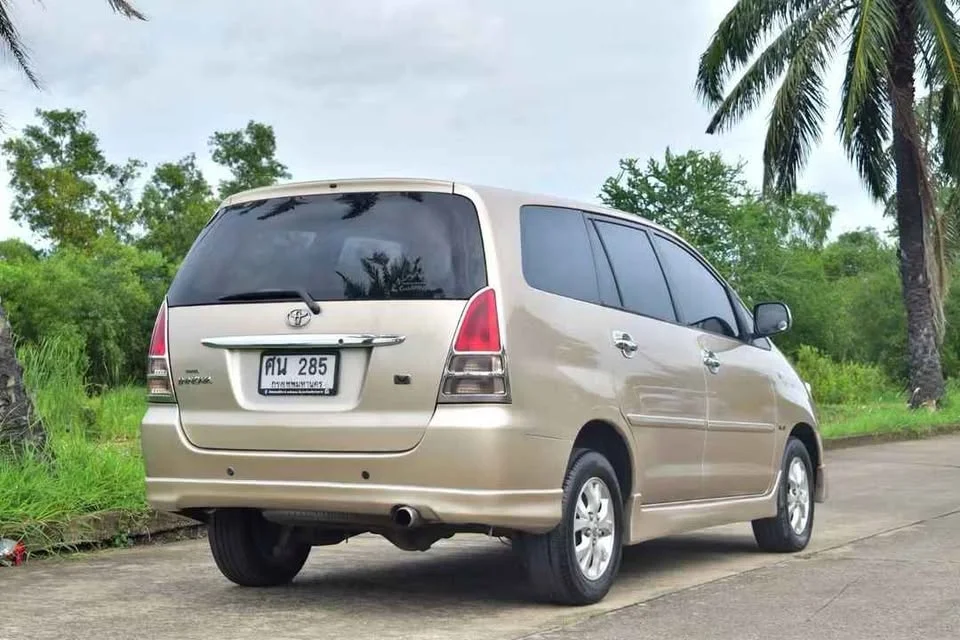2005 Toyota Innova I 3