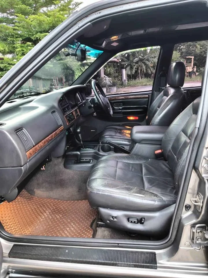 1997 Jeep Grand Cherokee ZJ 2