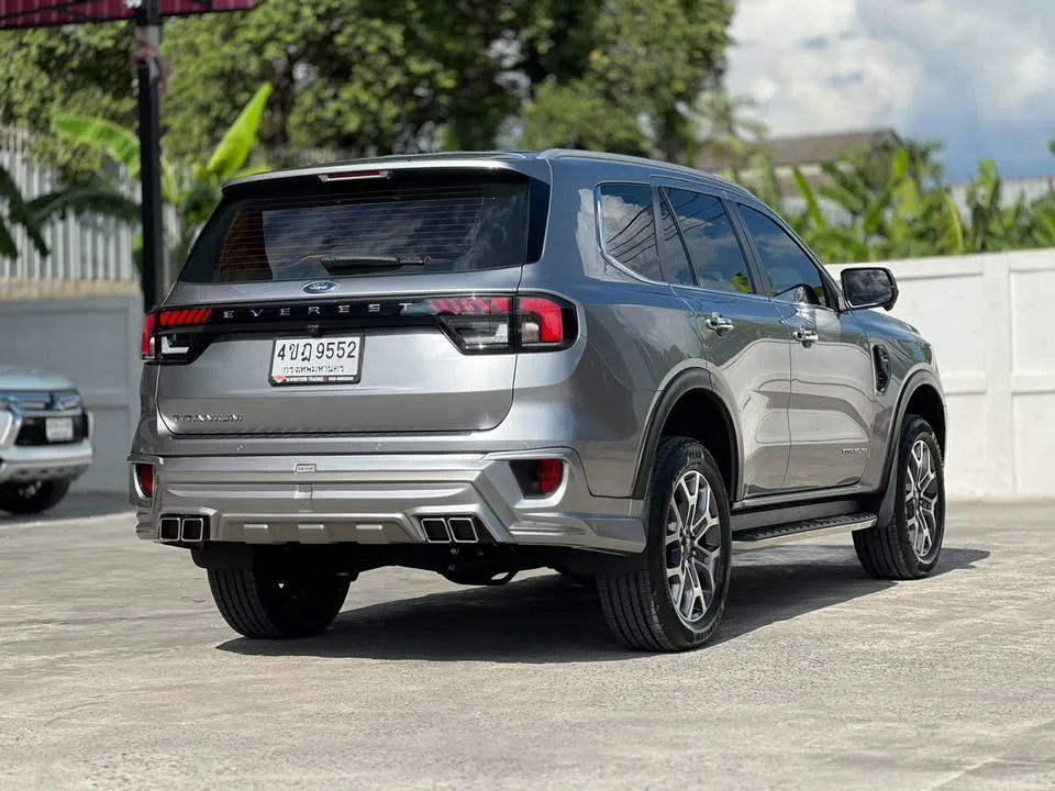 2023 Ford Everest III 3