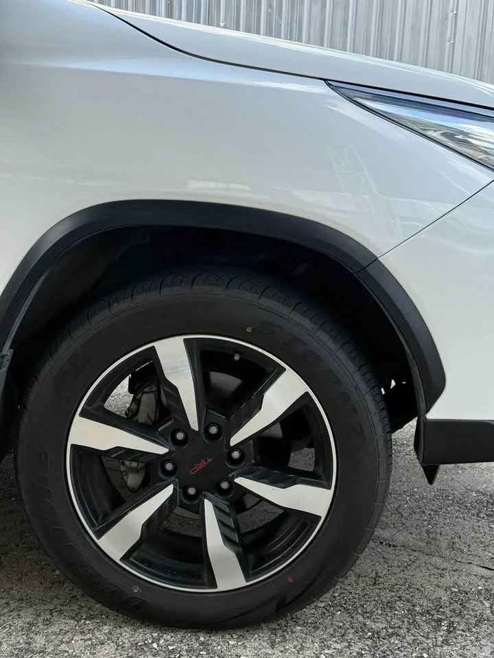 2018 Toyota Fortuner II 2