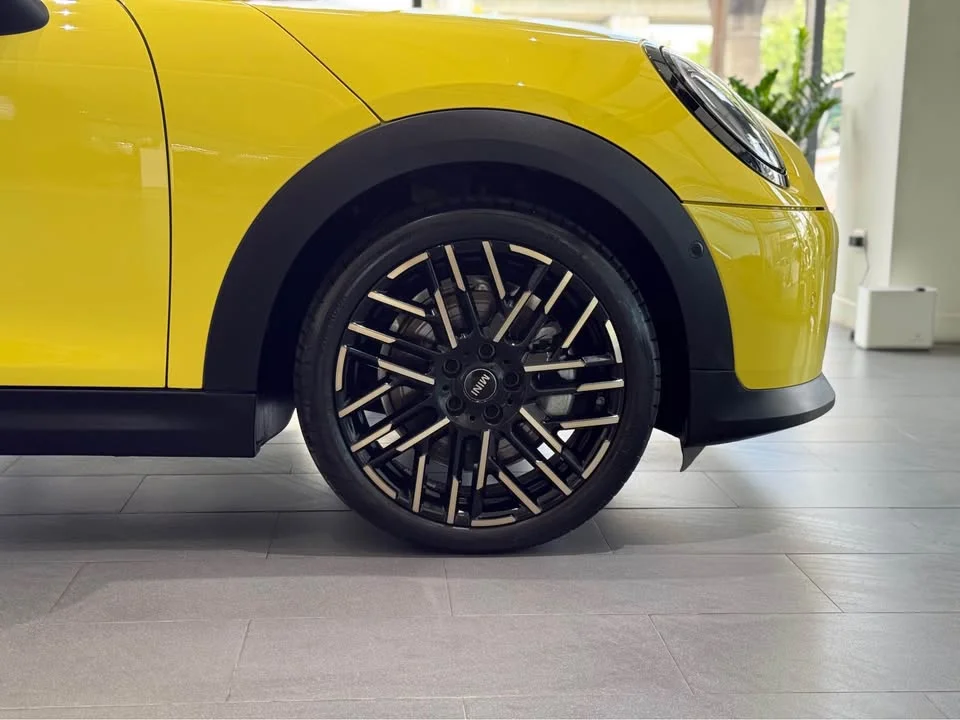 2025 Mini Hatch  III 2