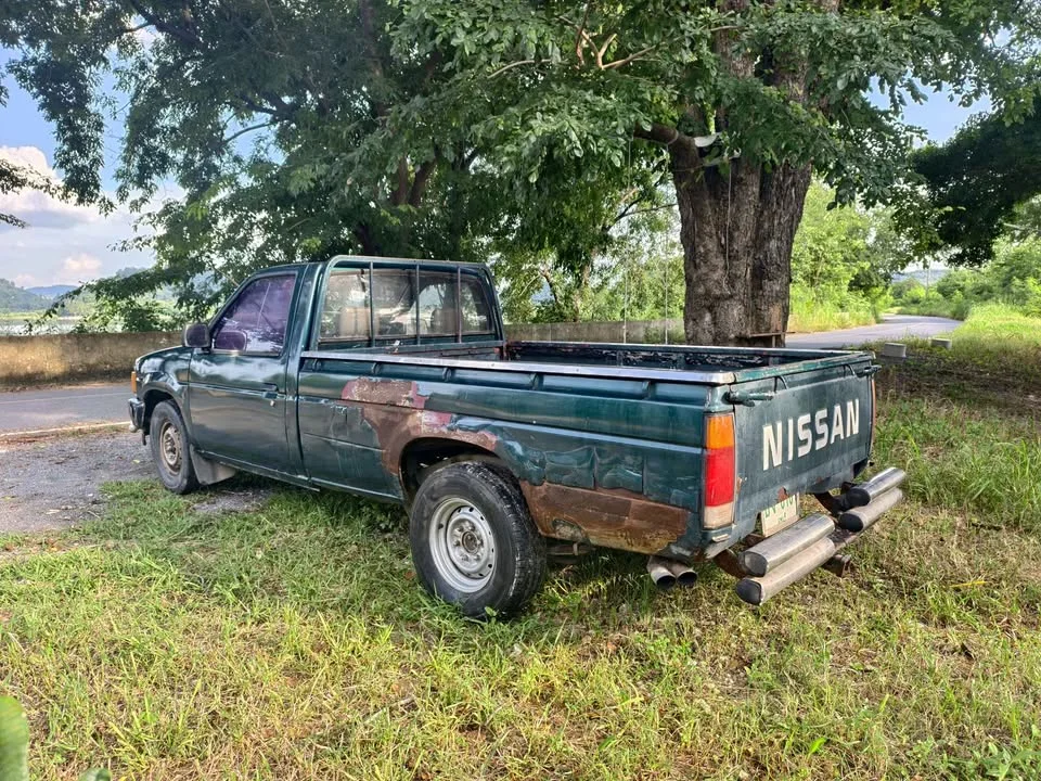 1982 Nissan Big M D21 3