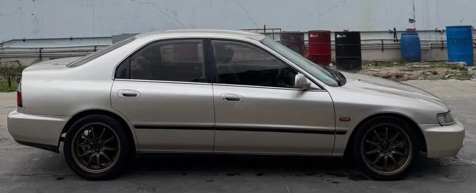 1996 Honda Accord V 2