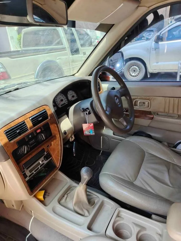 Nissan Frontier I 3