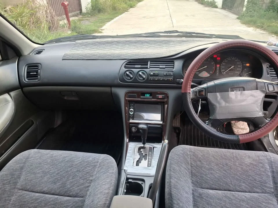2000 Honda Accord V 3