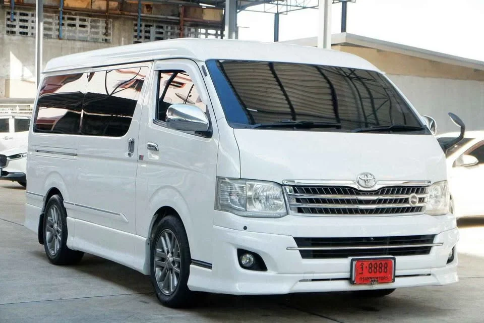 2011 Toyota HiAce V (H200) 3
