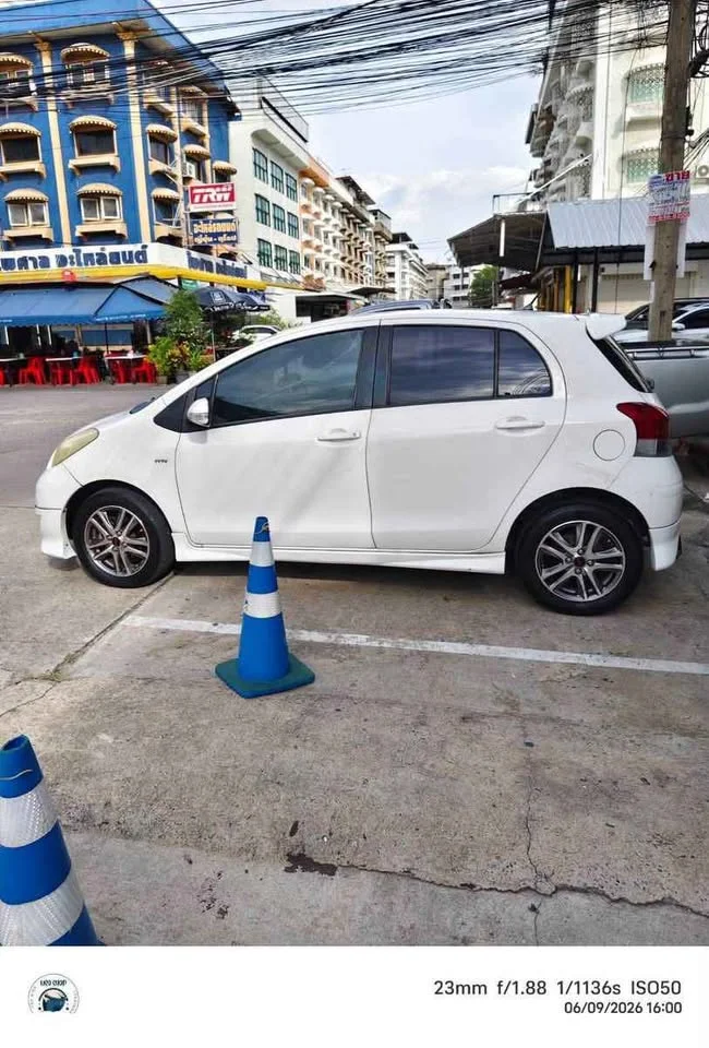 2010 Toyota Yaris II 3
