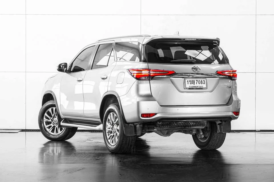 2020 Toyota Fortuner II 2