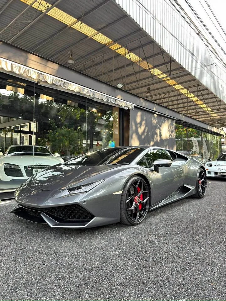 2016 Lamborghini Huracan 2