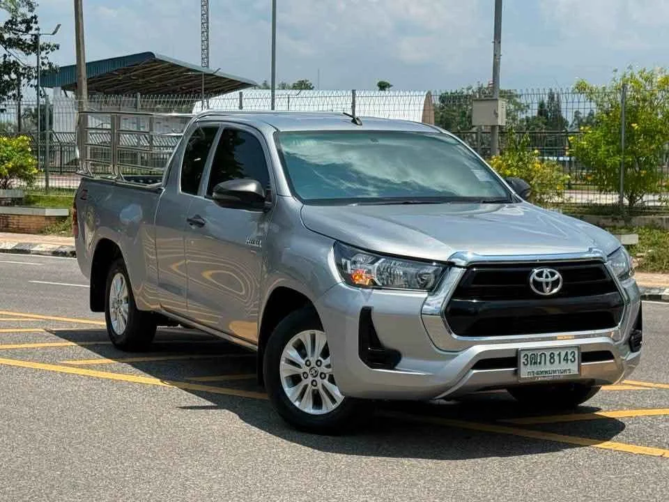 2022 Toyota Hilux VIII 3
