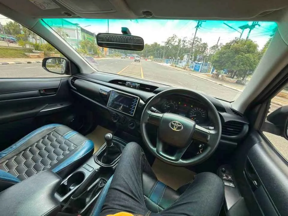 2022 Toyota Hilux VIII 2
