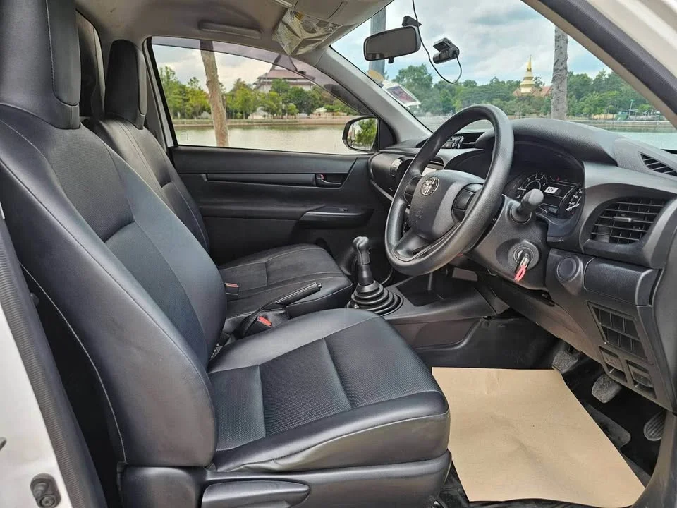 2022 Toyota Hilux VIII 2