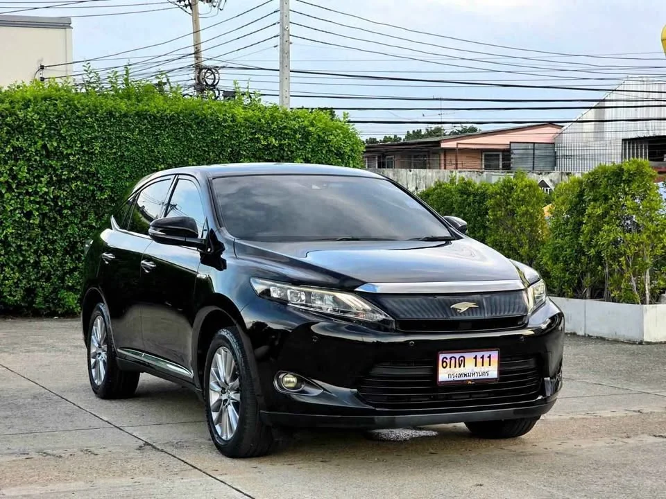 2014 Toyota Harrier III 2