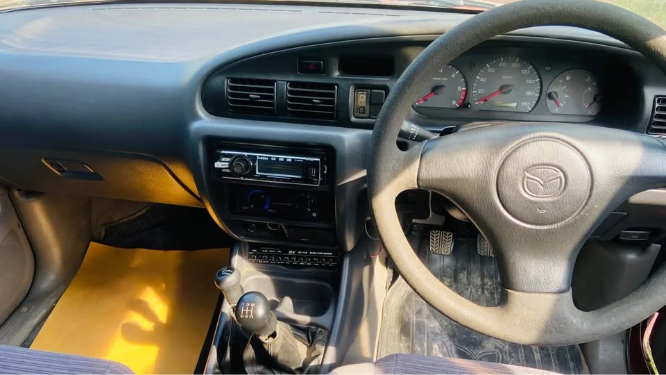 1999 Mazda 2500 Fighter V 2