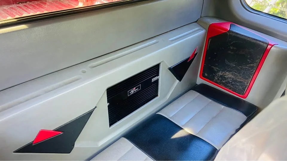 1999 Mazda 2500 Fighter V 3